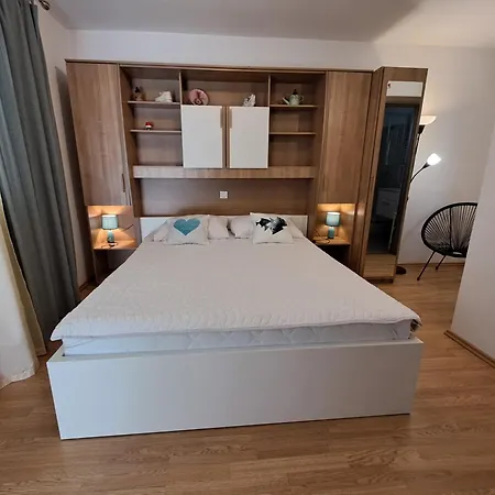 Marija 4*