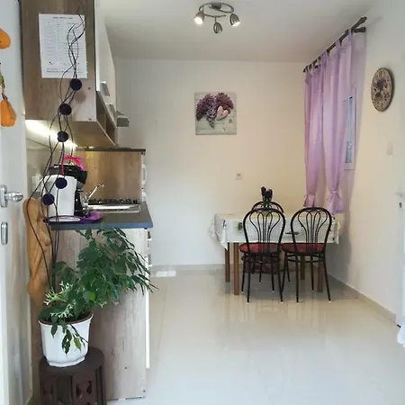 Marija 4*